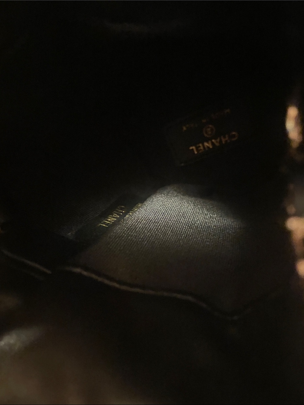 GWP Black Quilted Lambskin Mini Bucket with Gold Chain and Pearl Strap - Picture 4 of 17
